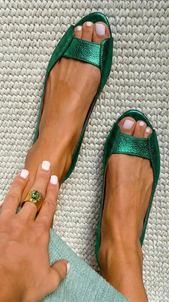 Adelina Eleganta och Bekväma Sandaler