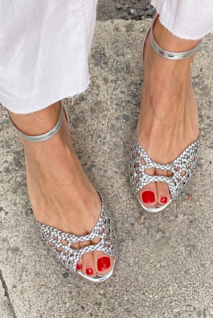 Isadora Eleganta Flätade Sandaler