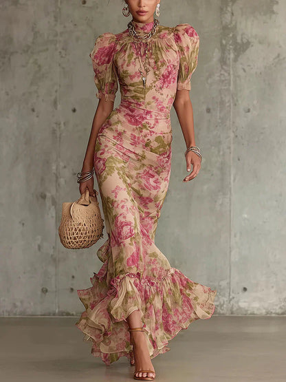 Ingrid Maxiklänning med vintageblommönster i rosa och puffärmar